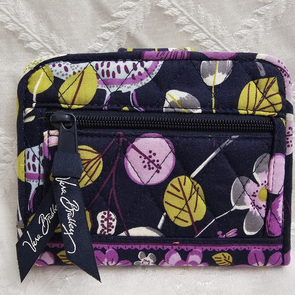 Vera Bradley Floral Nightingdale Pattern Wallet - Picture 3 of 5
